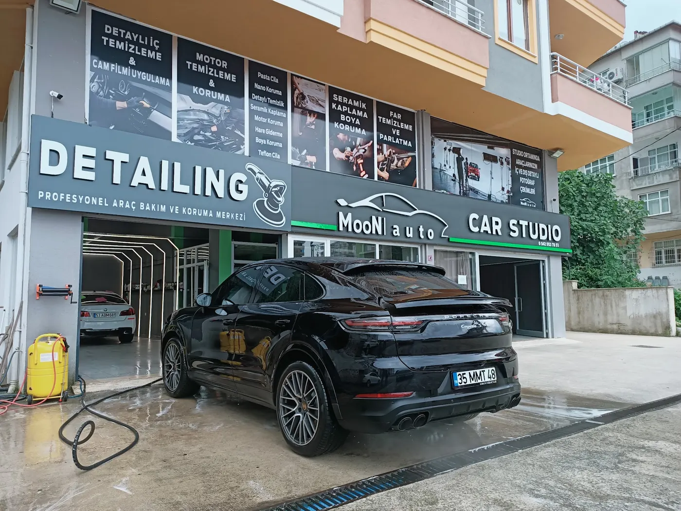 Moon Auto Rize – vitrin porsche